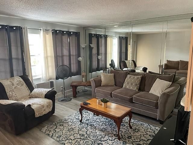 1st image of 91 Lyndhurst Dr #D