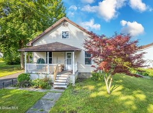 46 Bridge St, Broadalbin, NY 12025