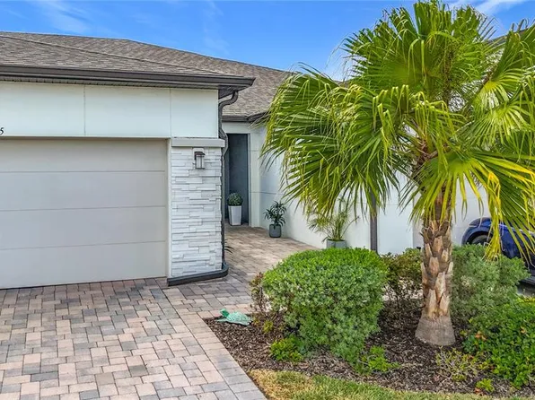 3775 Maxwell Park Dr #3775, Sun City Center, FL 33573