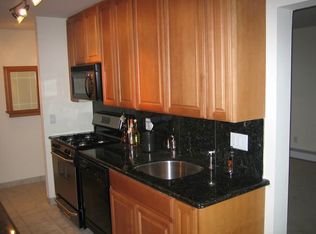 16 River Rd APT L, Nutley, NJ 07110