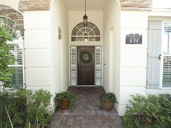 3rd image of 439 Bentley St