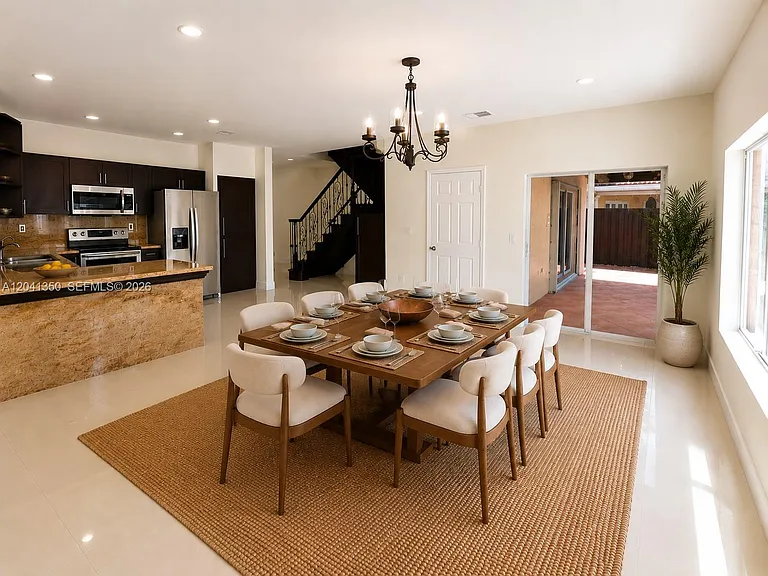 12716 SW 136th Ter — Photo 3