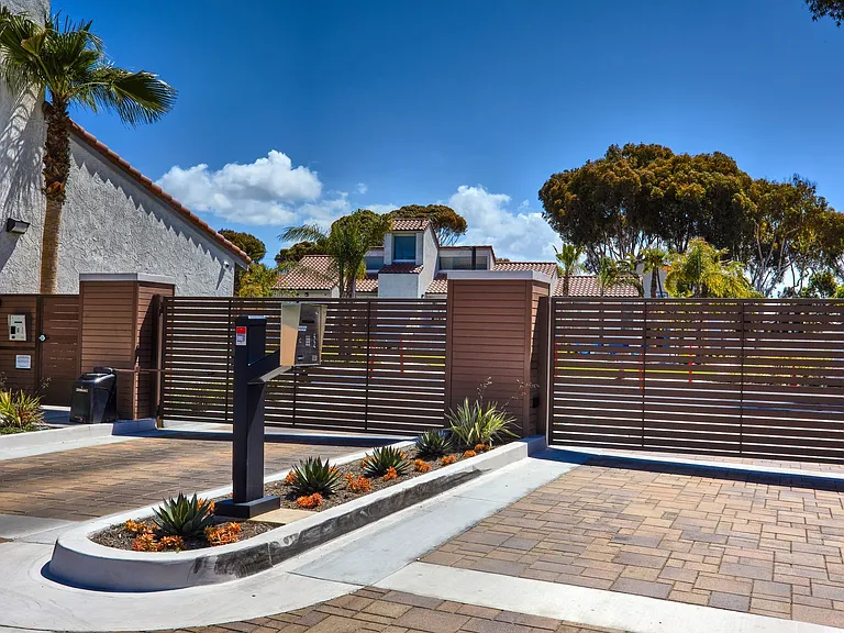 Surfside Villas — Photo 6