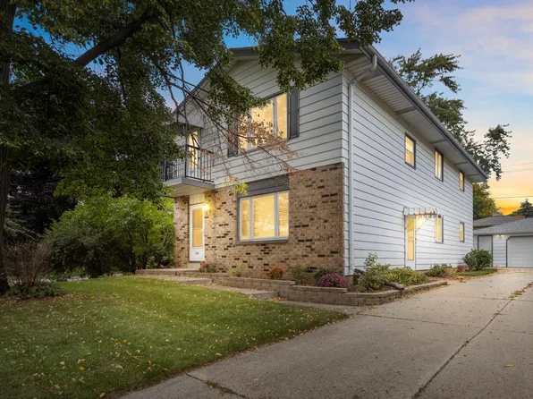 2616 East College AVENUE, Cudahy, WI 53110