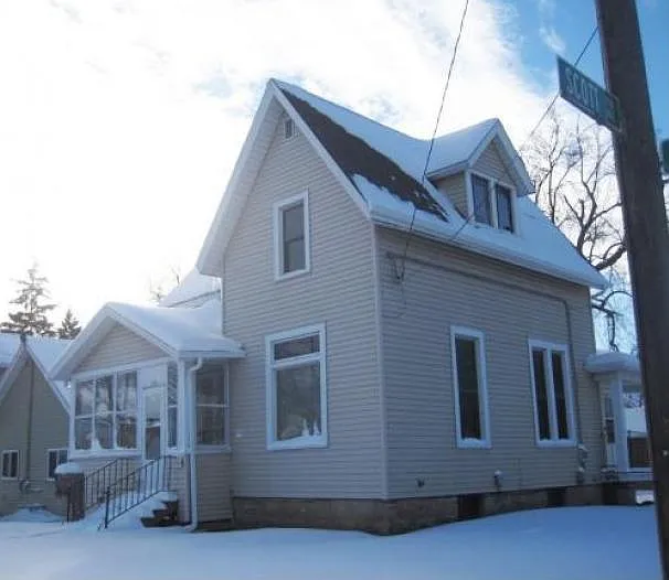863 Frederick Street — Photo 1