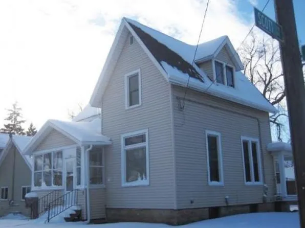 863 Frederick St, Oshkosh, WI 54901