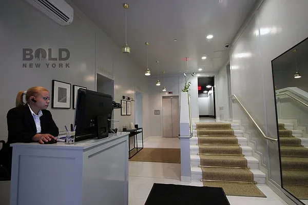 Rented by Bold New York | media 74