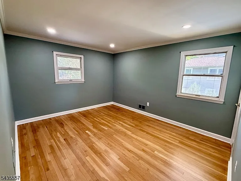 48 E Madison Ave — Photo 22