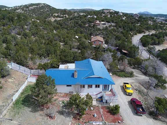 2nd image of 19 Matterhorn Dr