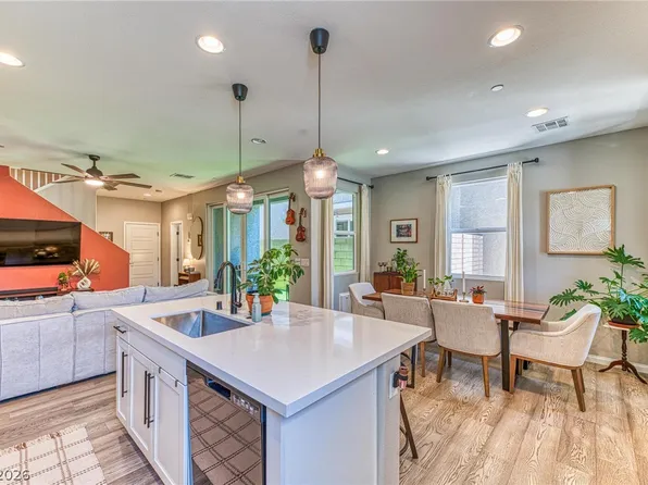 718 Cottonwood Hill Pl, Henderson, NV 89011