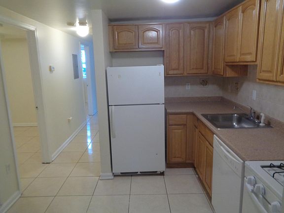 2nd image of 125 Harper Ave