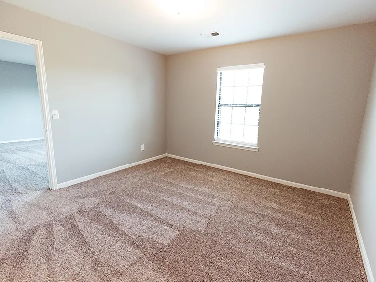 1310 N Rutherford Blvd — Photo 21