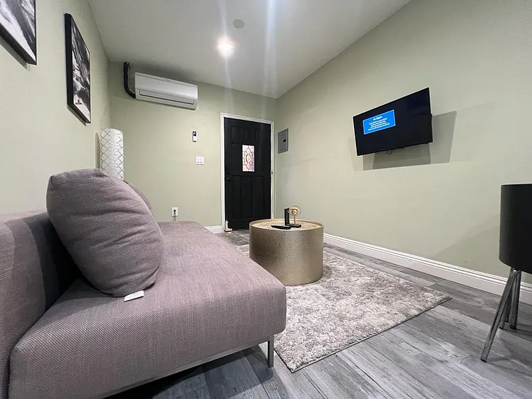 22725 Cavalier St — Photo 3