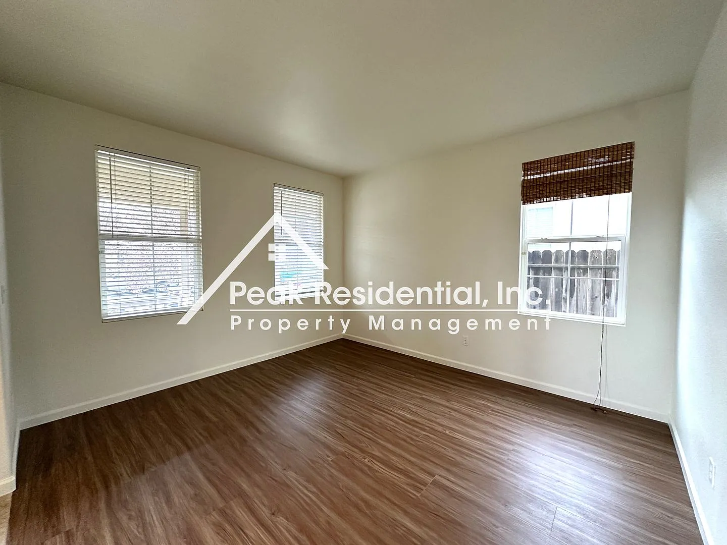 Spacious Marysville 5bd/3ba Home With Loft Area! — Photo 4