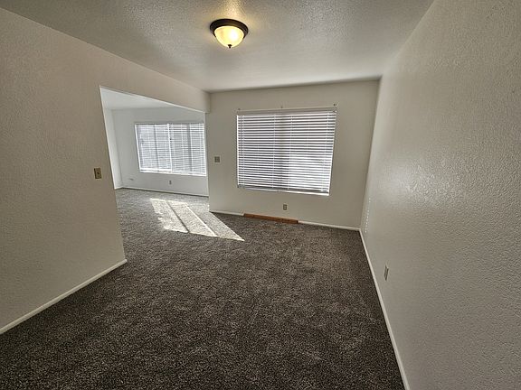 4th image of 3365 Scottsdale Rd APT 4