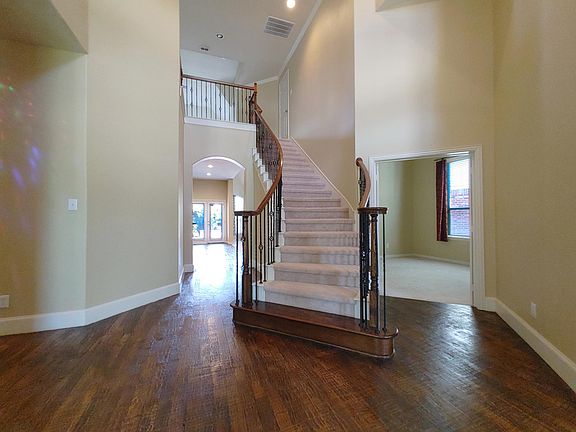 5th image of 1122 Arbor Park Dr
