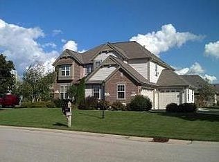 1836 Glenn Spring Ct, Oconomowoc, WI 53066