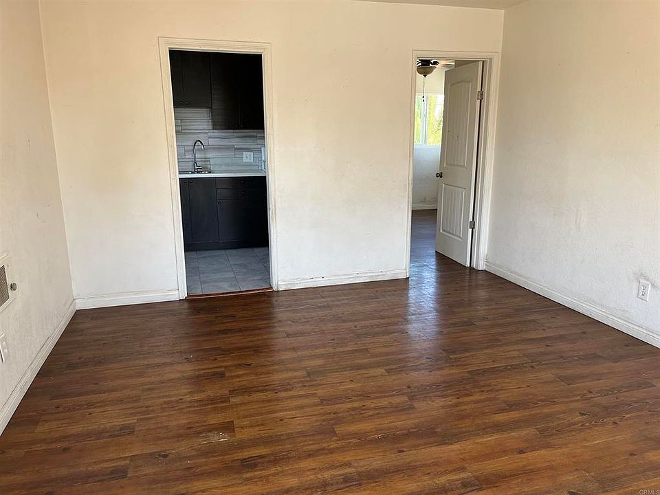 1st image of 921 Hoover Ave #1/2