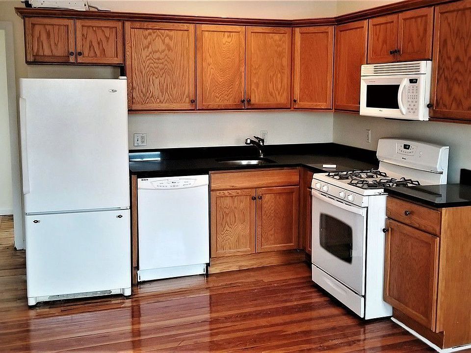 1st image of 432 39th St #2D