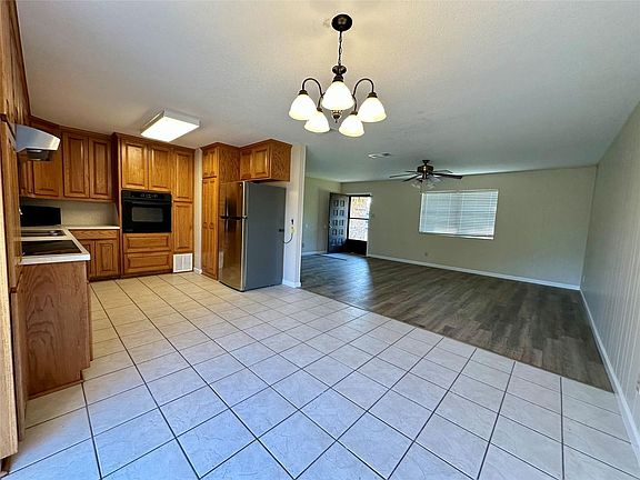 4th image of 4609 Francis Ct