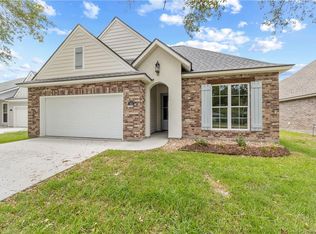 821 Jefferson Dr, Lake Charles, LA 70605