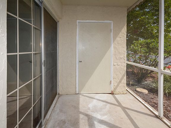 3rd image of 1650 SE Green Acres Circle #101