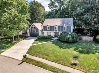 13845 Nansemond Dr, Carmel, IN 46032