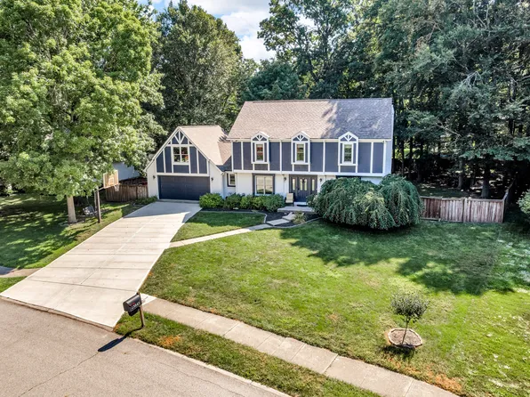 13845 Nansemond Dr, Carmel, IN 46032