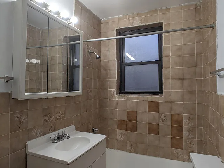 737 W Belmont Ave #739-202 — Photo 4