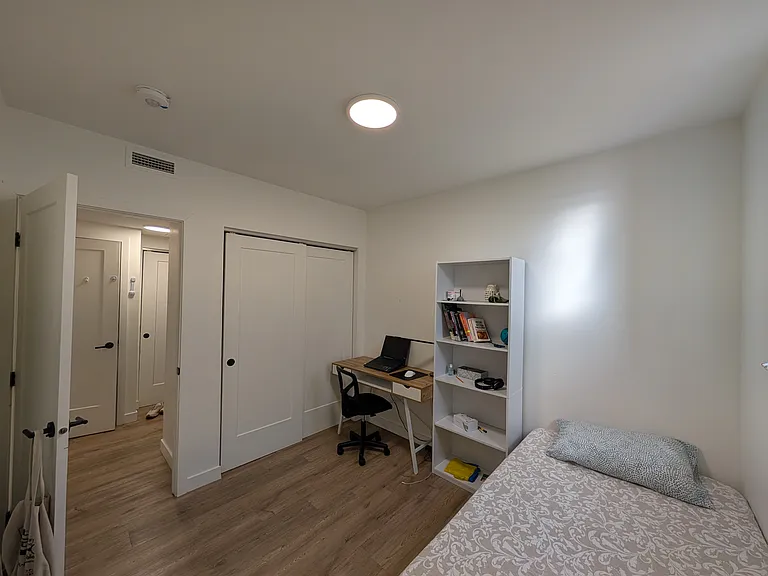 4 Champlain Ave #2 — Photo 8