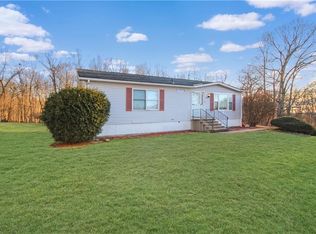 187 Colonial Rd, Plainfield, CT 06374