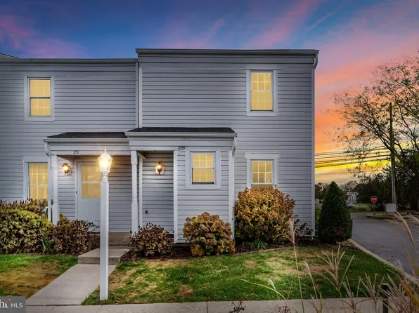 829 Old Silver Spring Rd, Mechanicsburg, PA 17055