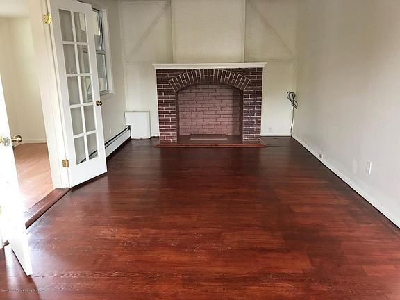 5th image of 1088 Targee St