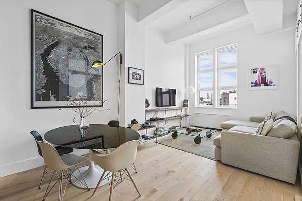 Sold by Avenues Real Estate | media 13