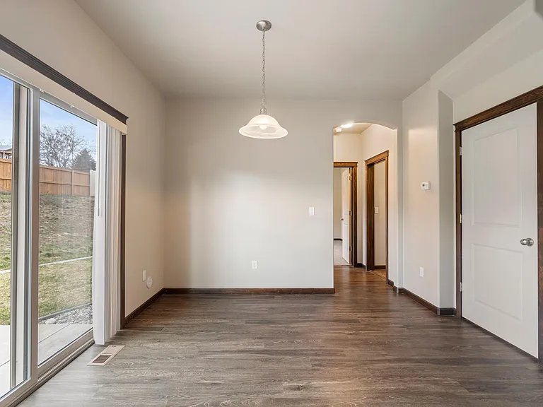 3091 N Sherwood Dr — Photo 10