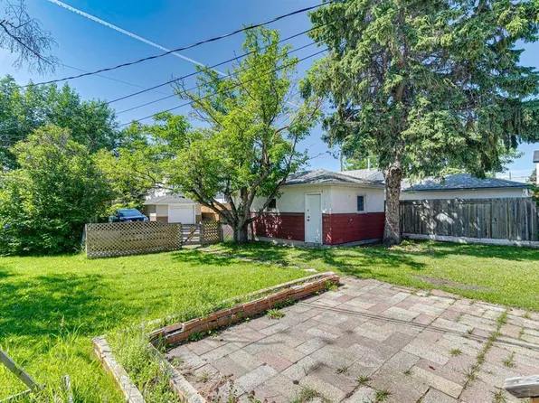 3103 N 13th Ave SW, Calgary, AB T3C 0V3