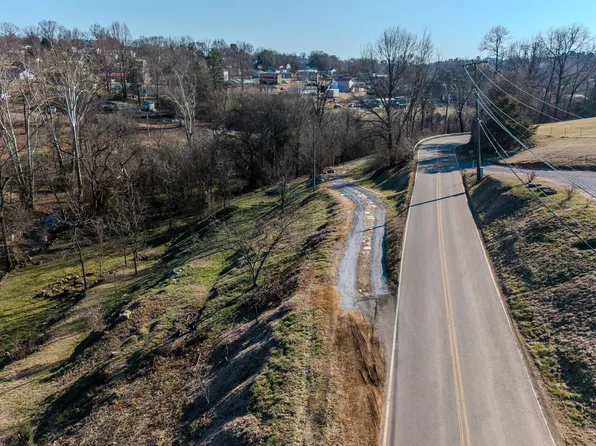 2636 Shields Ferry Rd, Morristown, TN 37814