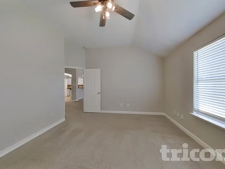 29418 Fox River Dr — Photo 10