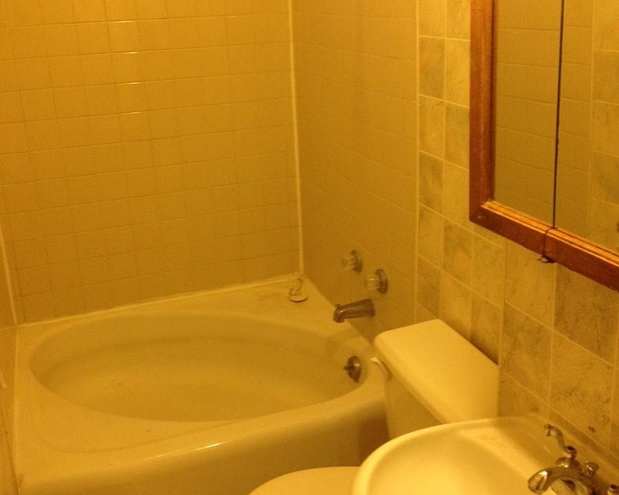 2nd image of 1515 W Wilson Ave APT 1