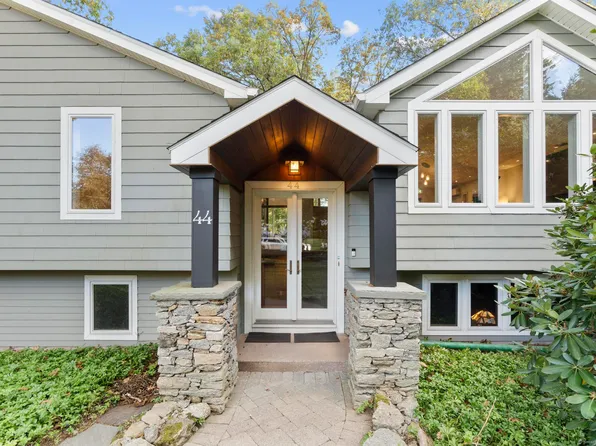 44 Echo Ln, South Glastonbury, CT 06073