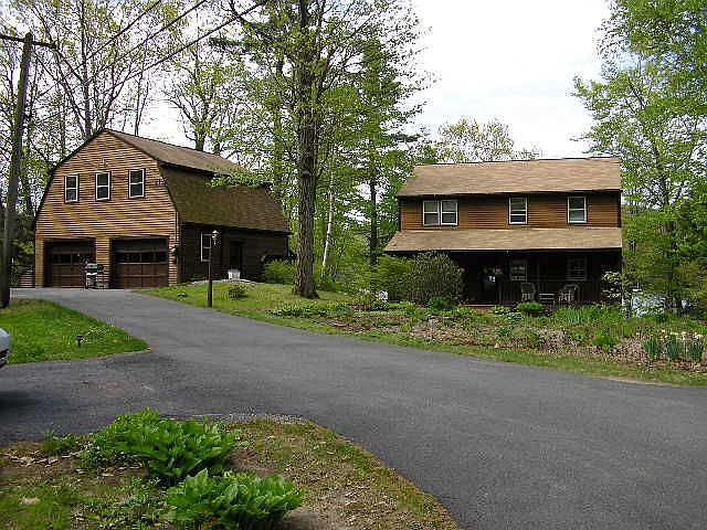 2nd image of 22 Indian Stone Rd