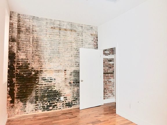 3rd image of 391 Greene Ave #2