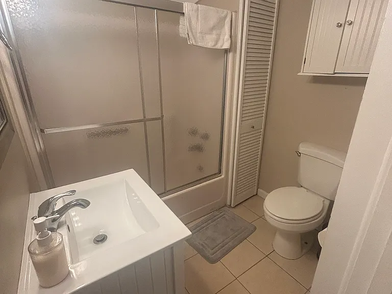 1407 Arendell St — Photo 5