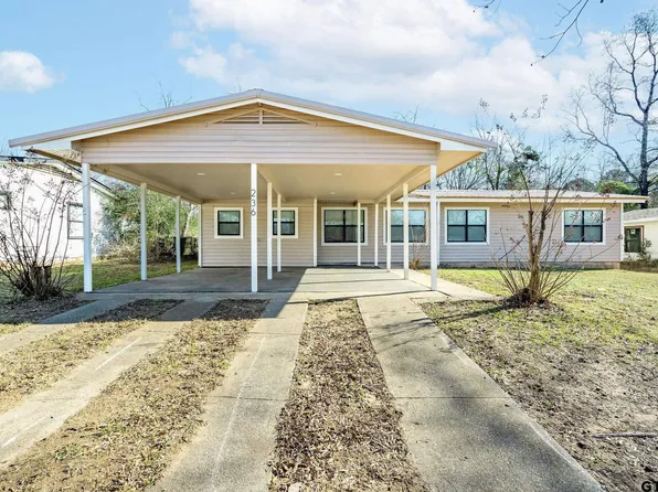 236 Alamo St, Lone Star, TX 75668