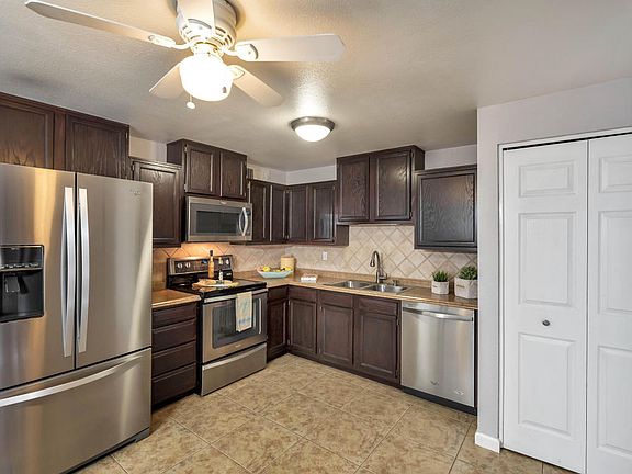 5th image of 3742 E Sweetwater Ave
