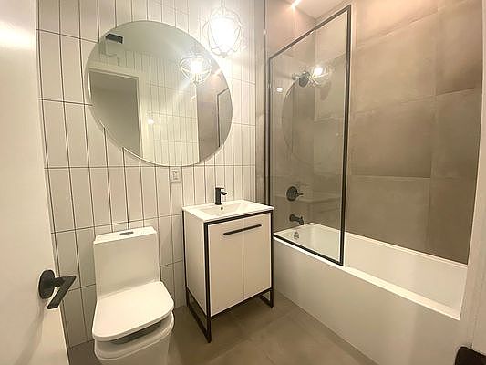 4th image of 59 Troutman St #1B