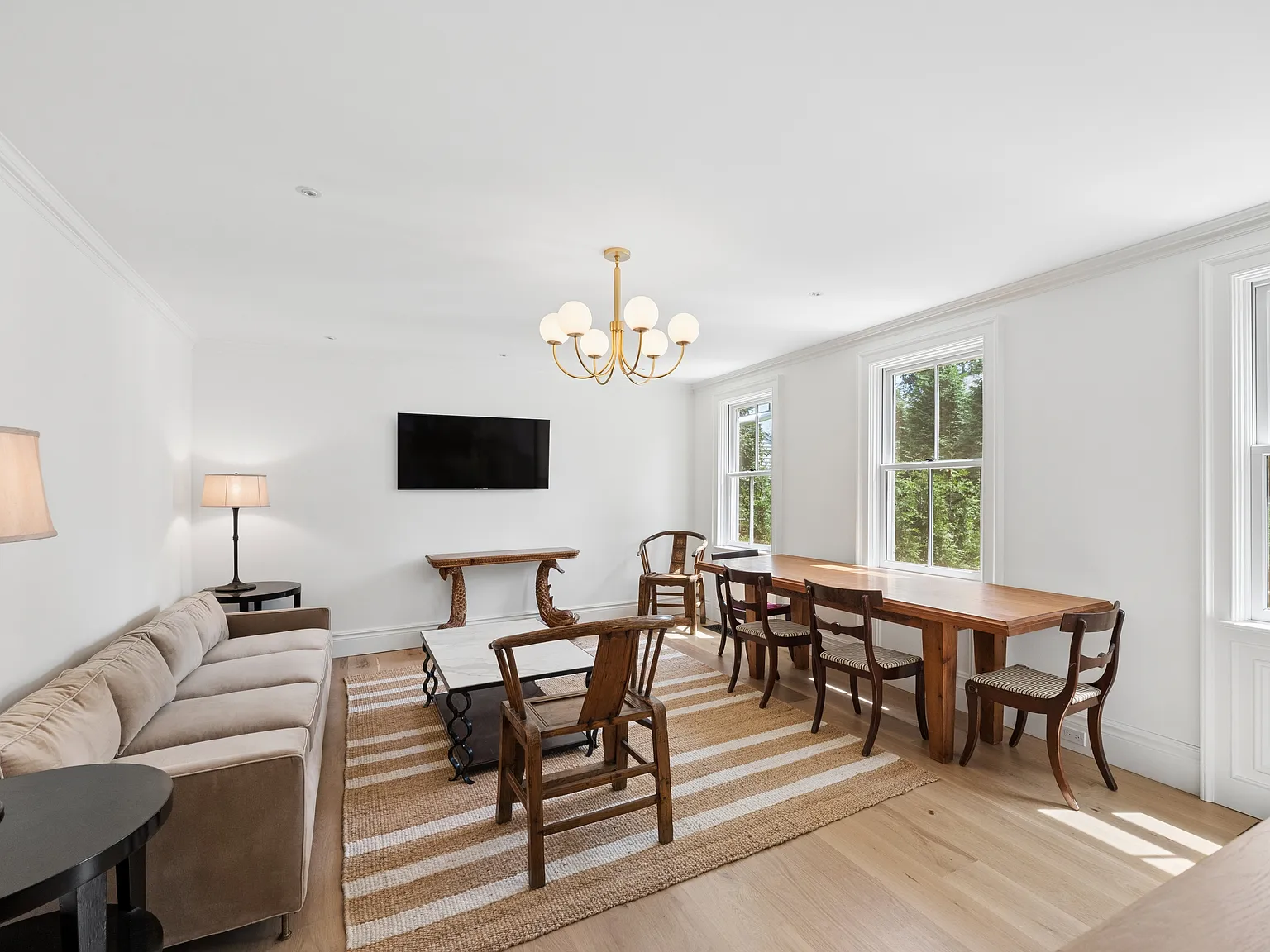 Brand-New Village Luxury Rental — Photo 3