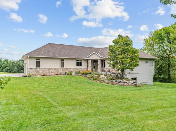 8700 Grace Ln, Loretto, MN 55357