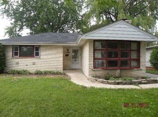 950 Judge Ave, Waukegan, IL 60085