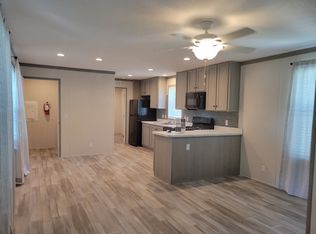 9588 Anchor Dr #111, Algonac, MI 48001